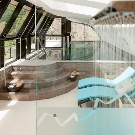 Josl Mountain Lounging - Adults Only!