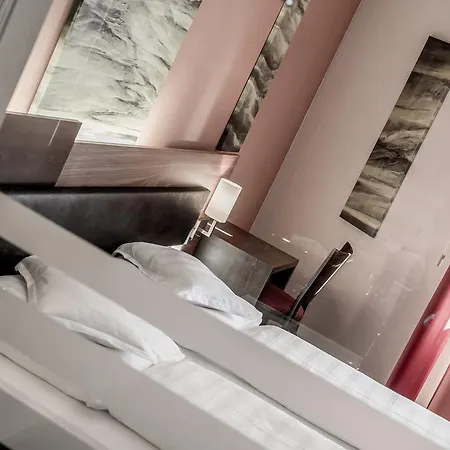 호텔 Josl Mountain Lounging - Adults Only! 4*