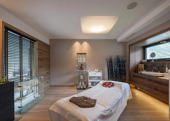 Josl Mountain Lounging - Adults Only! מלון אוברגורגל