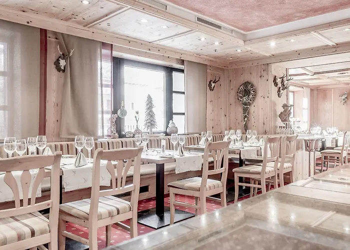 Josl Mountain Lounging - Adults Only! מלון 4*