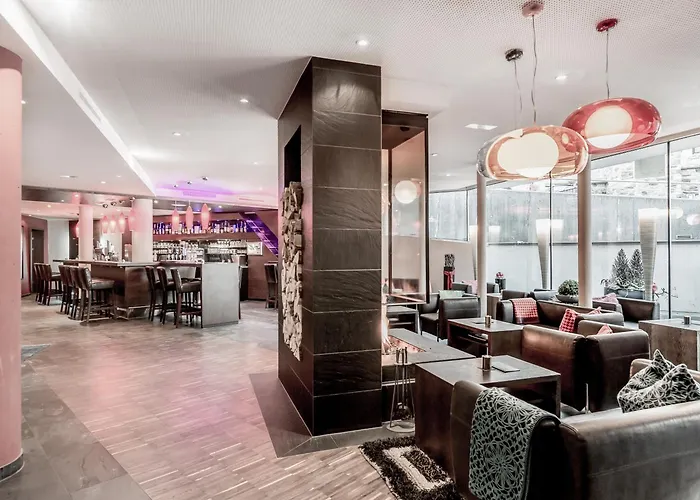 Josl Mountain Lounging - Adults Only!