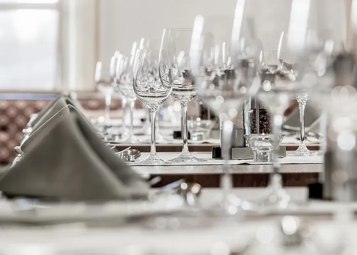 מלון Josl Mountain Lounging - Adults Only!