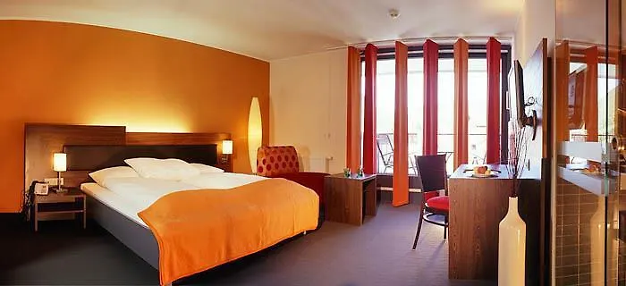 Josl Mountain Lounging - Adults Only! מלון