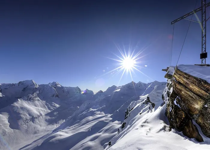 מלון Josl Mountain Lounging - Adults Only! אוברגורגל