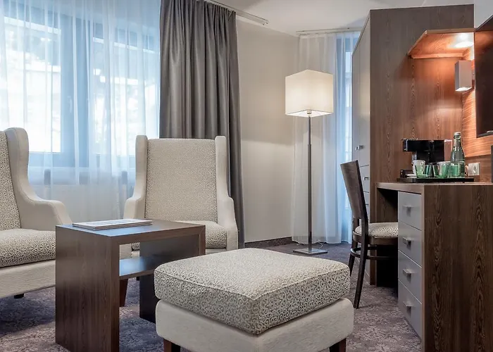 Josl Mountain Lounging - Adults Only!