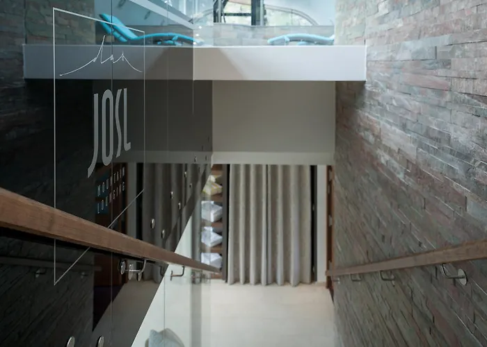 Josl Mountain Lounging - Adults Only! מלון אוברגורגל